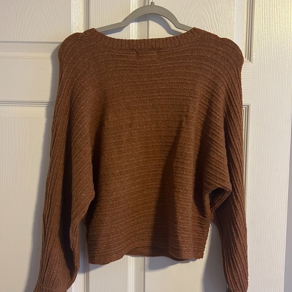 Sweater - Picture 5 of 5